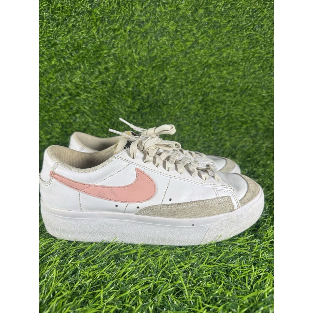 Nike Women's Blazer Low Platform White/Pink Size 9 DJ0292-103 Sneaker Shoes